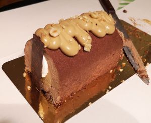 Christmas cake at La Pâtisserie Vegan - Les Saveurs De La Bastille in Liege