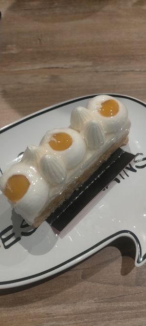 Finger abricot ! 🔥 at La Pâtisserie Vegan - Les Saveurs De La Bastille in Liege