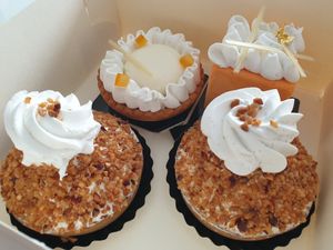 Lemon, passion fruit and brésilienne at La Pâtisserie Vegan - Les Saveurs De La Bastille in Liege