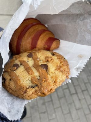   at La Pâtisserie Vegan - Les Saveurs De La Bastille in Liege