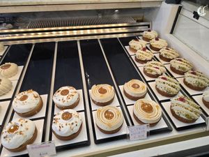 Patisserie at La Pâtisserie Vegan - Les Saveurs De La Bastille in Liege
