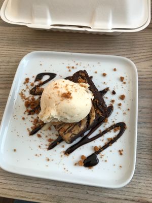 Probably the best vegan brownie I have ever tasted, chocolate & peanut butter what a combination 
 at The Woolpack in Wilstead