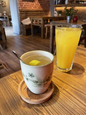 Mango juice and trà yuzu - Ani House, Bremen  at ANI House in Bremen