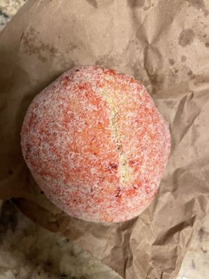 honestly no idea what this is but it’s delicious!  (maybe Niño Envuelto?)  #Veganuary at Panaderia y Pasteleria la Mexicana in La Habra