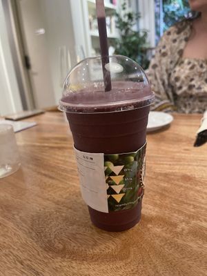 Açaí smoothie   at Island Vintage Wine Bar in Honolulu
