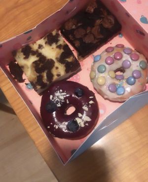 Zupfkuchen, slutty brownie, blueberry donut and white chocolate (sugar) donut  at Kjeks - Schanze in Hamburg