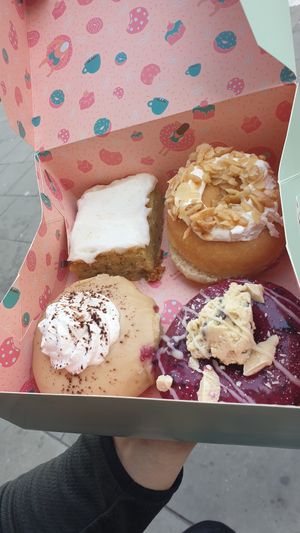 donuts und zitronenKuchen at Kjeks - Schanze in Hamburg