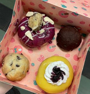 4€ für alles bei toogoodtogo  at Kjeks - Schanze in Hamburg