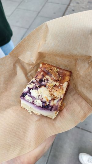 Blueberry cheesecake at Kjeks - Schanze in Hamburg
