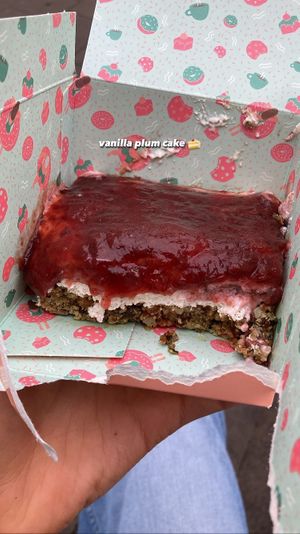 Vanilla plum cake with a nut based crust  at Kjeks - Schanze in Hamburg