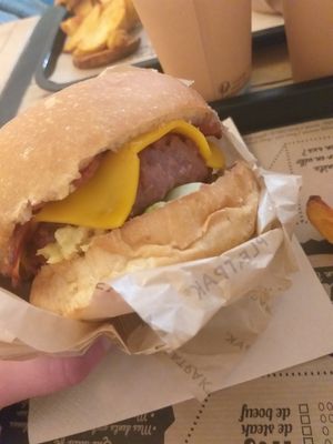  at Hank Vegan Burger in Lille