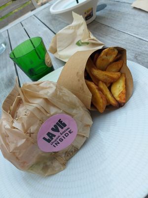  at Hank Vegan Burger in Lille