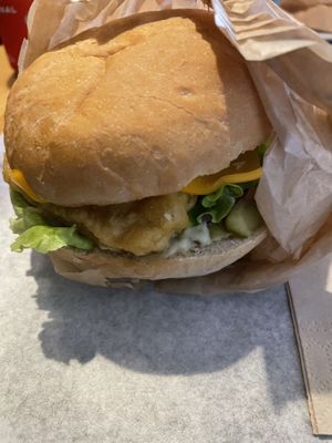 Captain hank  at Hank Vegan Burger in Lille