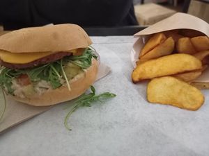 Rockeuse burger at Hank Vegan Burger in Lille