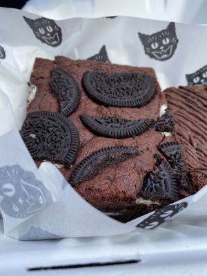 Oreo Brownie at Dee Dees Vegan Cafe in Biggleswade