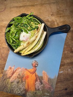 Espárragos, Rúcula y Huevo.  at Fat Veggies in Barcelona