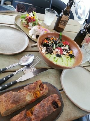 Vegan eggplant&cashew, green curry and focaccia at Fat Veggies in Barcelona