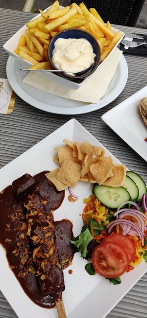 Tempeh saté  at Taverne La Gileppe in Jalhay