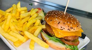 Little Sarah Vegan Burger at Taverne La Gileppe in Jalhay