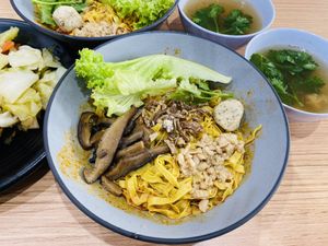 Meepok at Chee Wei 啟維素食 - Tampines in East Singapore