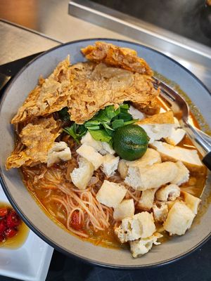 Mee Siam ~ 12/9/23 at Chee Wei 啟維素食 - Tampines in East Singapore