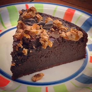 Sweet tooth?
Vegan choco cake with roasted nuts. at Intz48 Coffee Roasters Azores in Sao Miguel