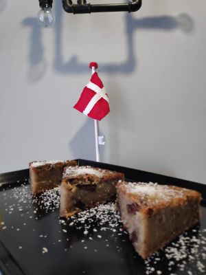 Banana cake with Belgian cacao.You will wonder where we had been hiding all this time at Intz48 Coffee Roasters Azores in Sao Miguel