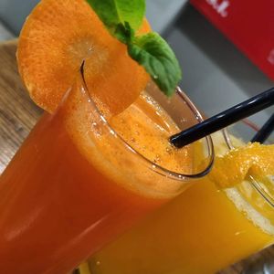 Freshly extracted juices. Here you have carrots / orange / Ginger... at Intz48 Coffee Roasters Azores in Sao Miguel