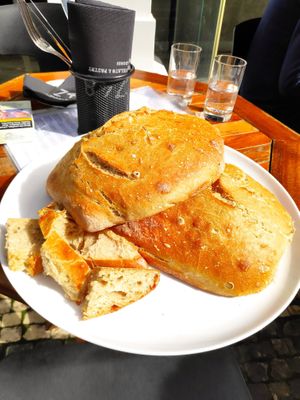 Fresh bread every day!
Make 100 % in our lab, no pre mixes of any kind at Intz48 Coffee Roasters Azores in Sao Miguel