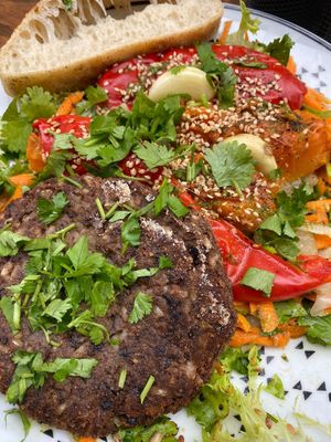 Thats the burger people mention here around at Intz48 Coffee Roasters Azores in Sao Miguel