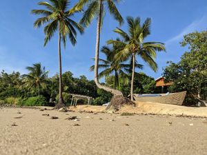 Beautiful location with outdoor lounges at Northerlies Beach Bar & Grill  in Woodwark