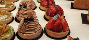 Tarte aux fraises at Land & Monkeys - Roquette in Paris
