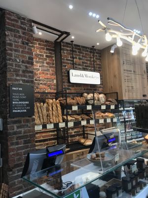counter at Land & Monkeys - Roquette in Paris