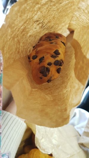 Viennoise au chocolat at Land & Monkeys - Roquette in Paris