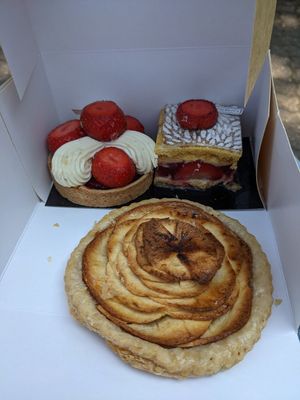  at Land & Monkeys - Roquette in Paris