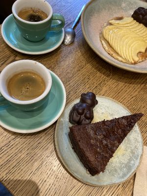   at Land & Monkeys - Roquette in Paris