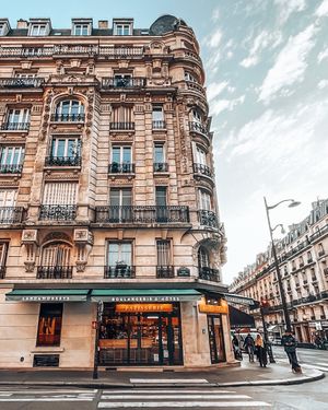   at Land & Monkeys - Roquette in Paris