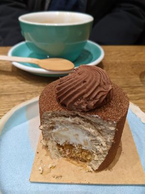 hazelnut cake at Land & Monkeys - Roquette in Paris