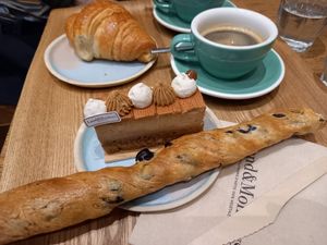 Amazing breakfast for two at Land & Monkeys - Roquette in Paris