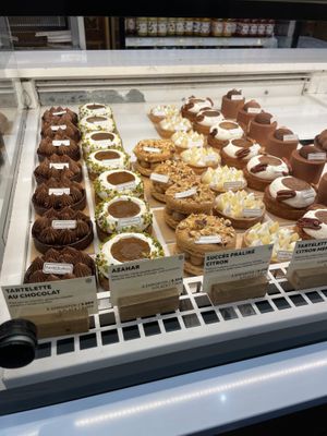 little yummy cakes  at Land & Monkeys - Roquette in Paris