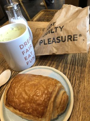   at Land & Monkeys - Roquette in Paris