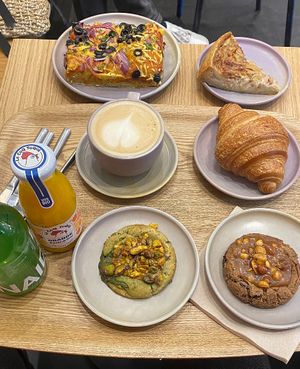   at Land & Monkeys - Roquette in Paris