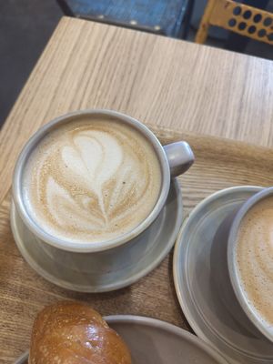 Moccacchino at Land & Monkeys - Roquette in Paris