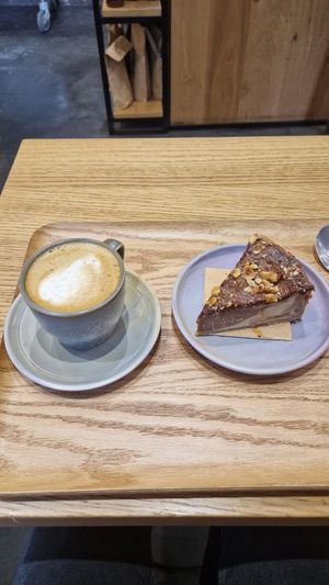  at Land & Monkeys - Roquette in Paris