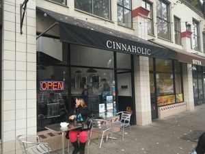 entrance at Cinnaholic in Berkeley