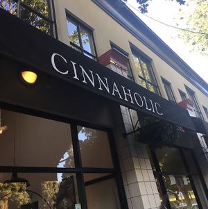 cinnaholic at Cinnaholic in Berkeley