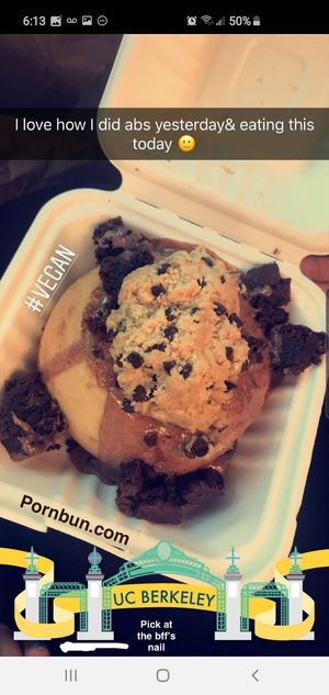 ♡ ig: gimmetacosyo at Cinnaholic in Berkeley