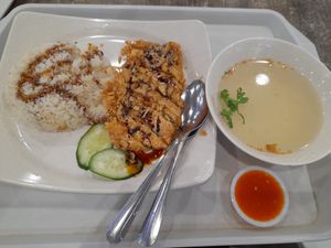 Comes with a bowl of soup if you dine in at Bao Su Zhai 寶素齋  in Northeast Singapore