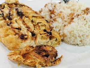 Roasted Chicken Rice at Bao Su Zhai 寶素齋  in Northeast Singapore