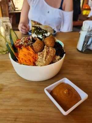 The Chef's bowl was 🤌 at Yum Yum San Pancho in San Francisco